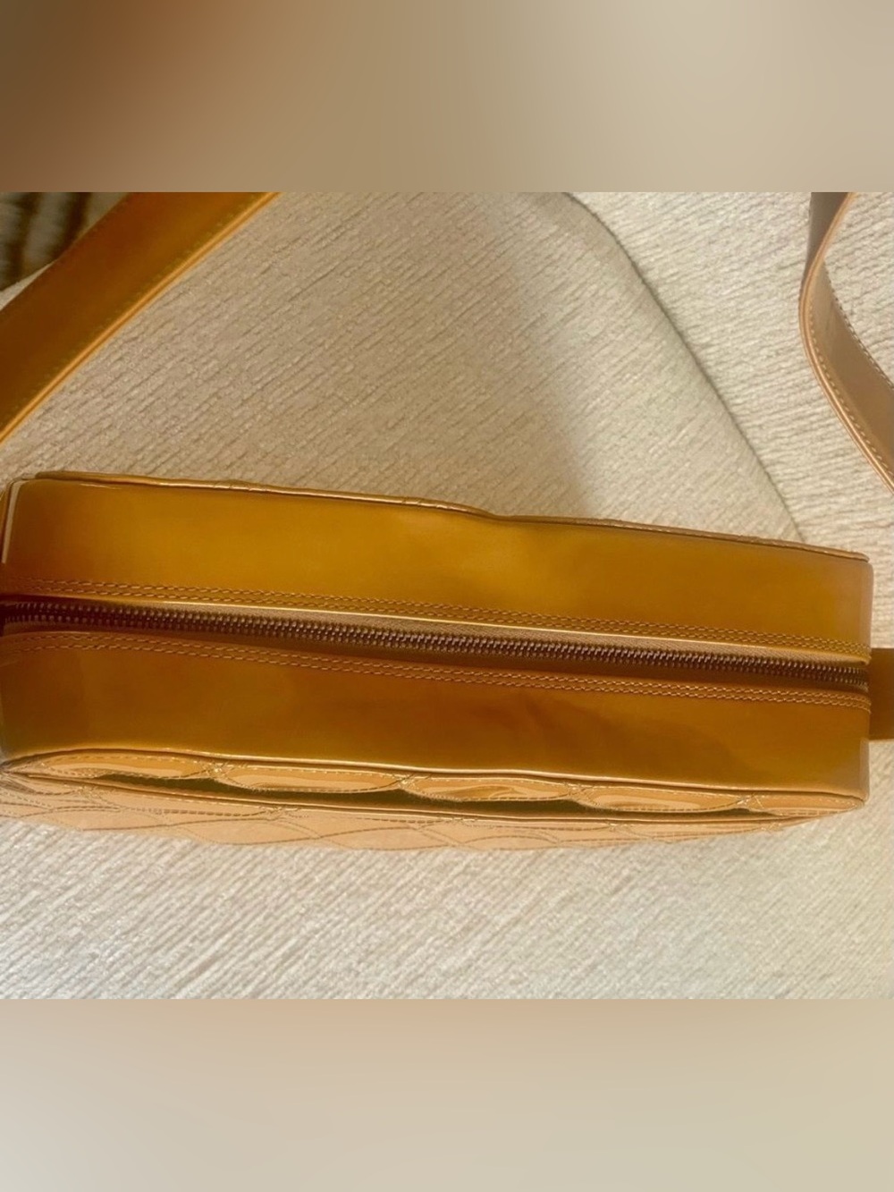 CHANEL EUC Vintage (2001) Yellow Patent Leather Camera Bag - Picture 9 of 14